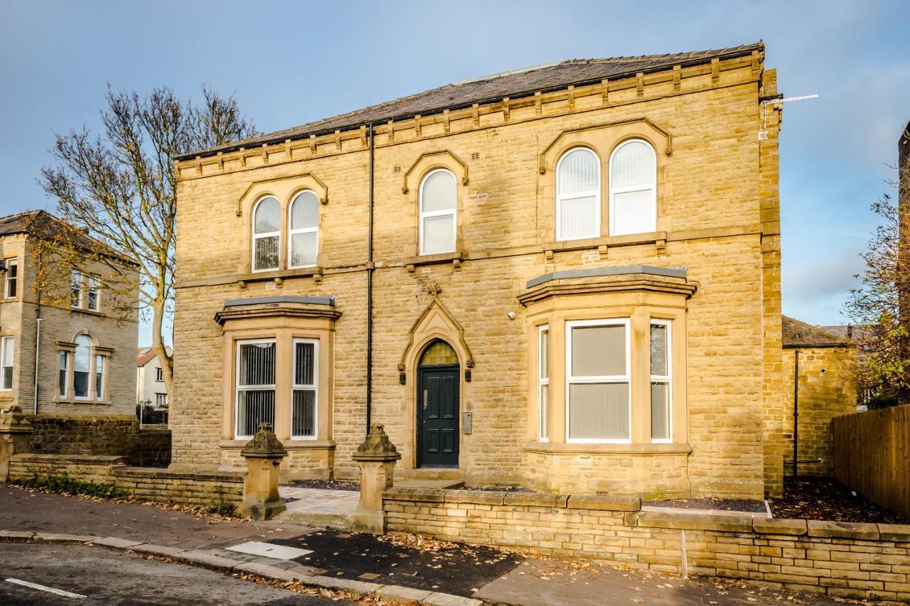 Greenhead Central Apartment Huddersfield Exterior photo